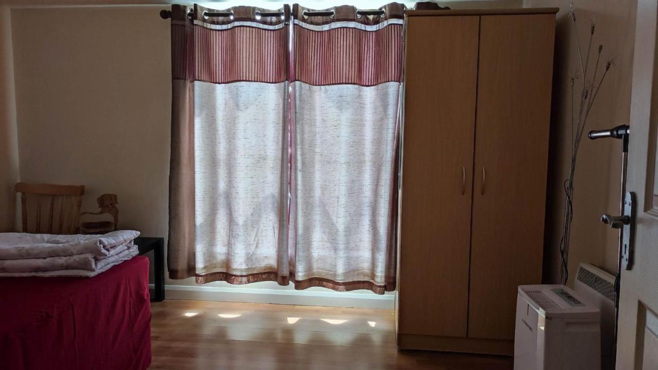 Budget-Friendly Self-Serve Lodging Galway Extérieur photo