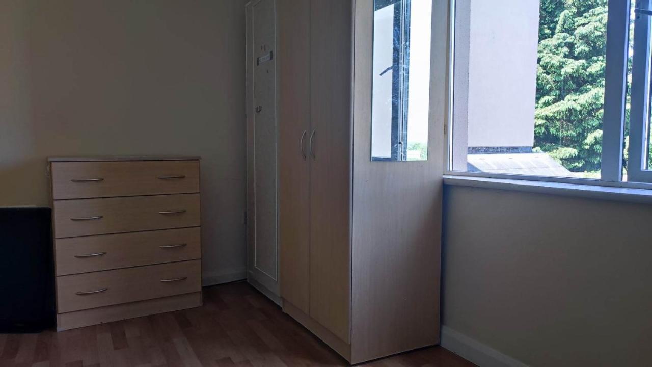 Budget-Friendly Self-Serve Lodging Galway Extérieur photo